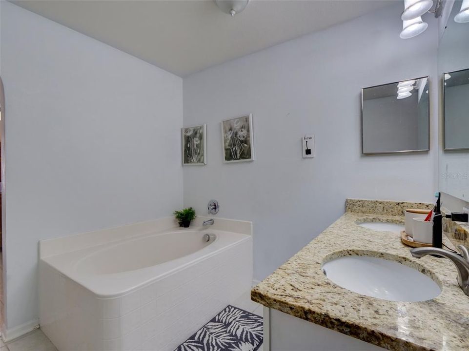 На продажу: $489,900 (4 спален, 2 ванн, 2958 Квадратных фут)