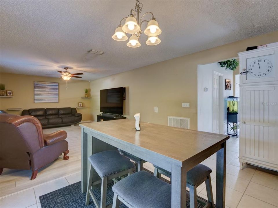 На продажу: $489,900 (4 спален, 2 ванн, 2958 Квадратных фут)