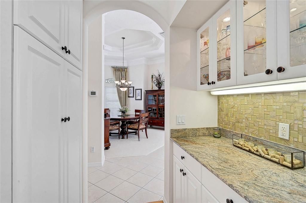 For Sale: $850,000 (4 beds, 3 baths, 2996 Square Feet)