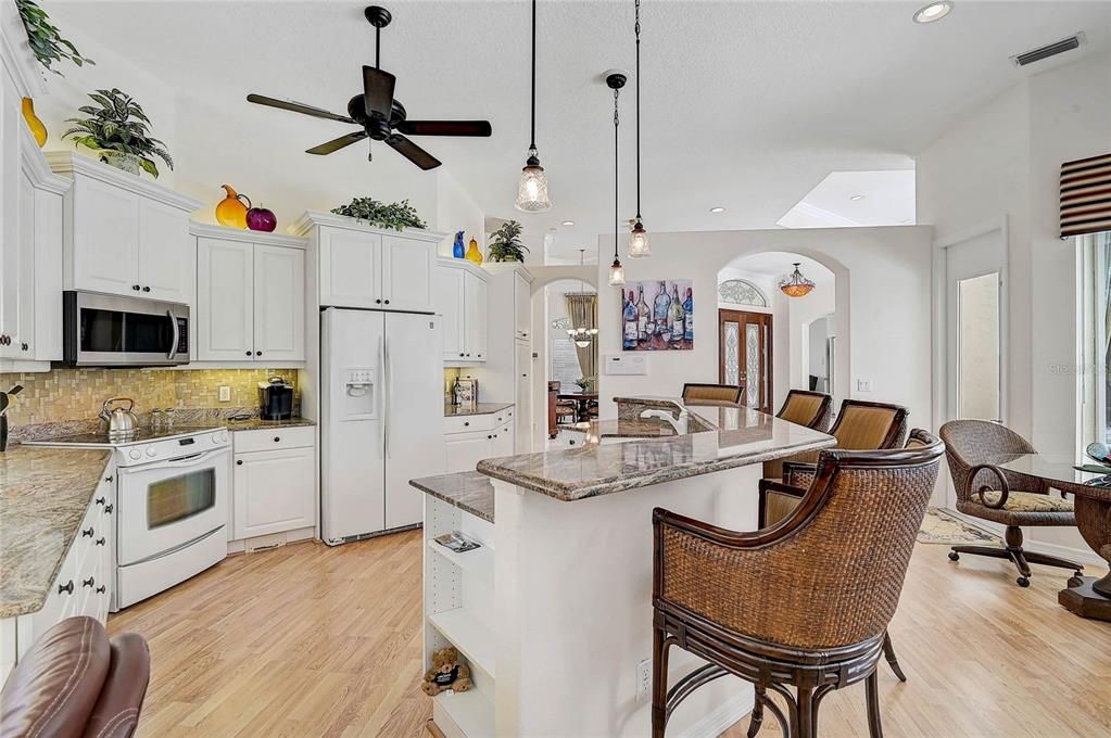 For Sale: $850,000 (4 beds, 3 baths, 2996 Square Feet)