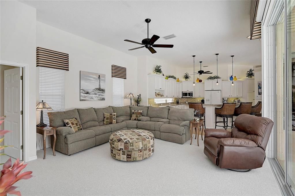 For Sale: $850,000 (4 beds, 3 baths, 2996 Square Feet)