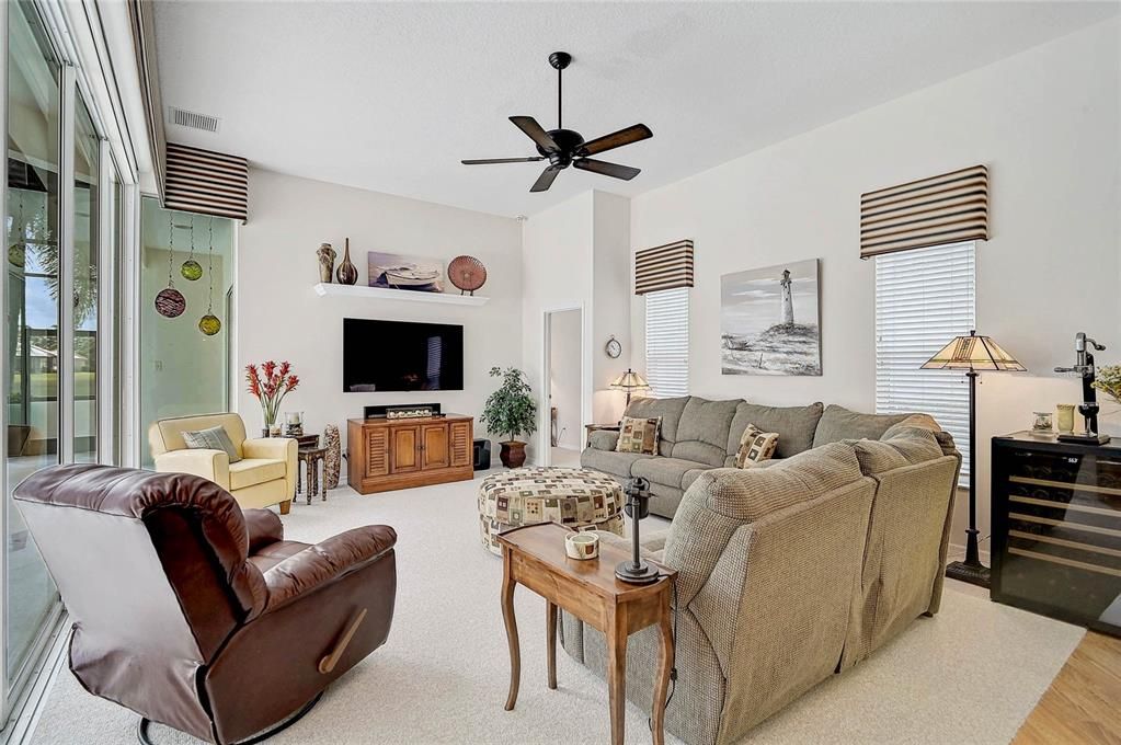 For Sale: $850,000 (4 beds, 3 baths, 2996 Square Feet)