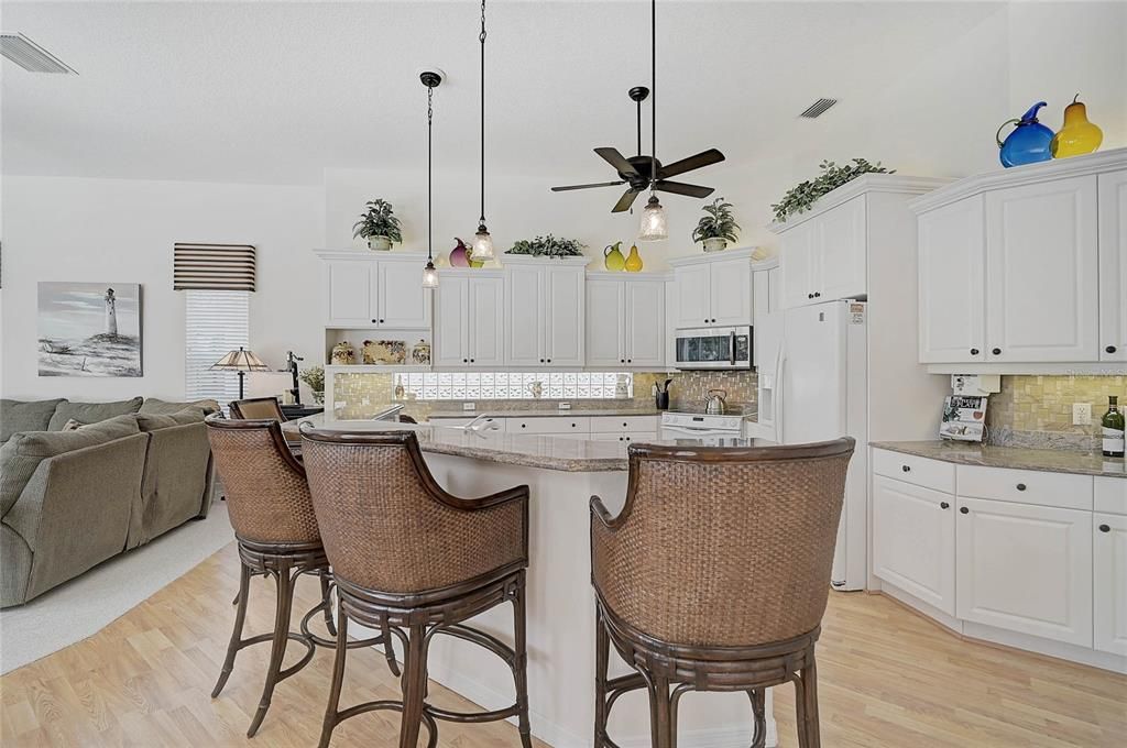 For Sale: $850,000 (4 beds, 3 baths, 2996 Square Feet)