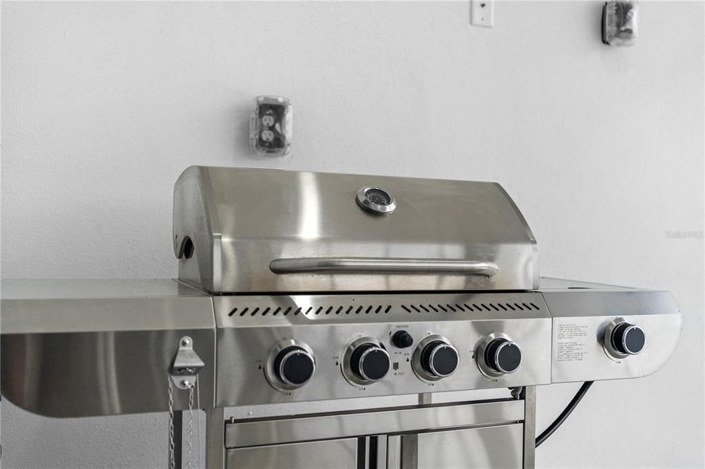 出租: $4,800 (3 贝兹, 3 浴室, 2257 平方英尺)