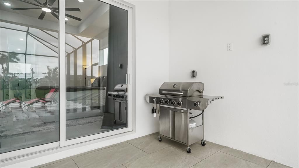 出租: $4,800 (3 贝兹, 3 浴室, 2257 平方英尺)