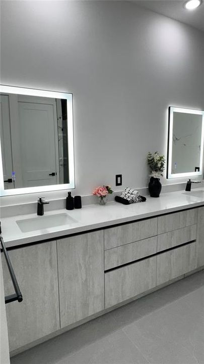 出租: $4,800 (3 贝兹, 3 浴室, 2257 平方英尺)