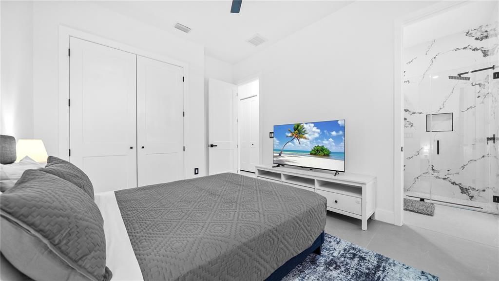 出租: $4,800 (3 贝兹, 3 浴室, 2257 平方英尺)