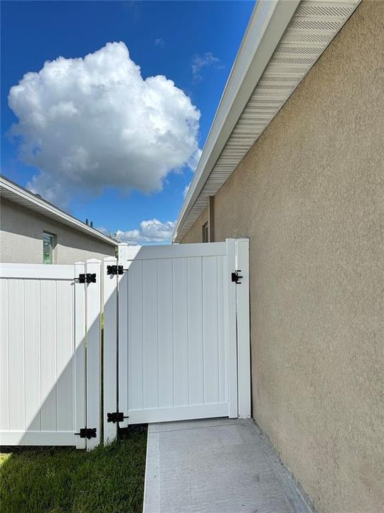 出租: $2,450 (4 贝兹, 2 浴室, 1846 平方英尺)