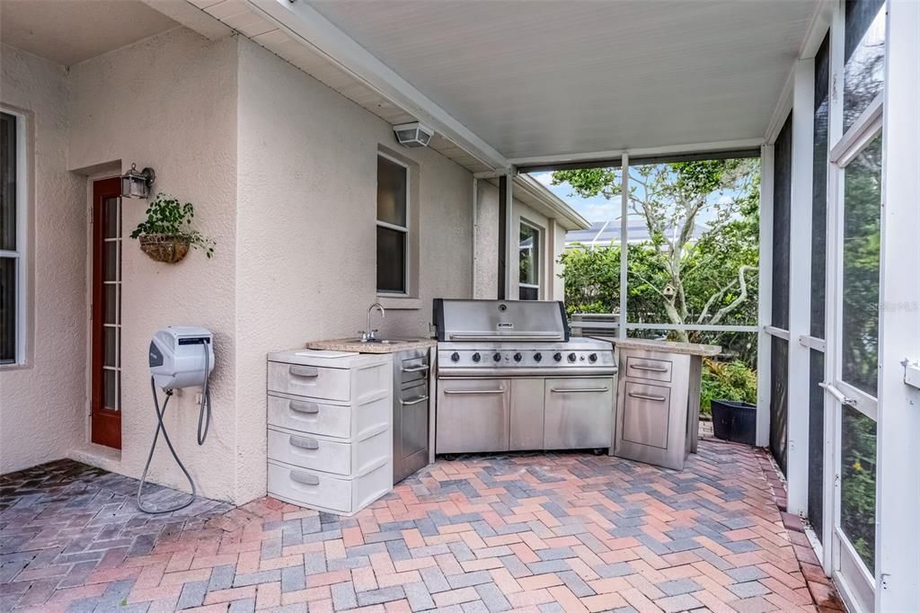 En Renta: $3,300 (4 camas, 3 baños, 2394 Pies cuadrados)