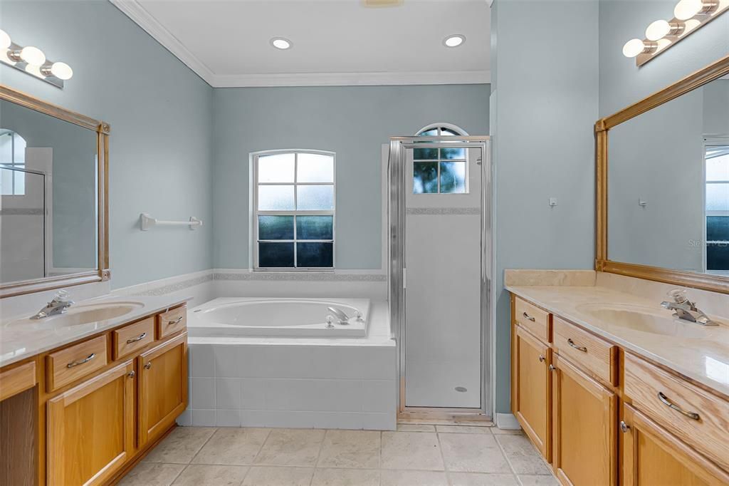 En Renta: $3,300 (4 camas, 3 baños, 2394 Pies cuadrados)