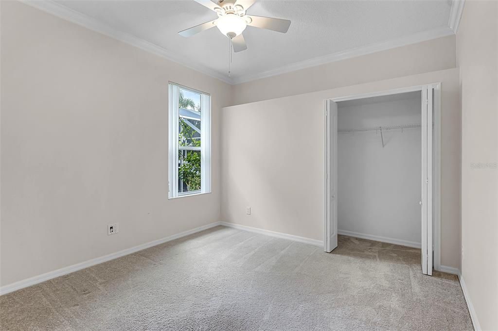 En Renta: $3,300 (4 camas, 3 baños, 2394 Pies cuadrados)