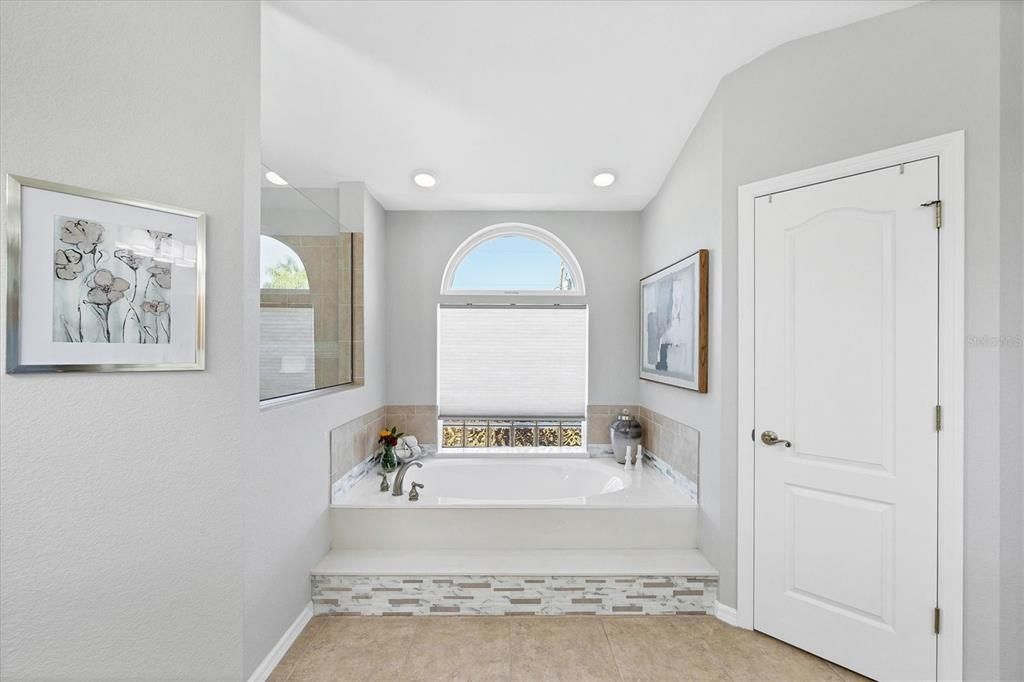 На продажу: $525,000 (3 спален, 2 ванн, 2139 Квадратных фут)