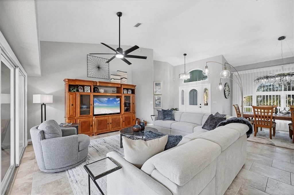 На продажу: $525,000 (3 спален, 2 ванн, 2139 Квадратных фут)