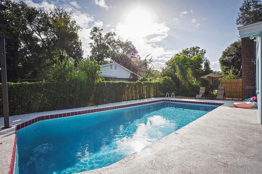 На продажу: $449,000 (4 спален, 2 ванн, 1910 Квадратных фут)