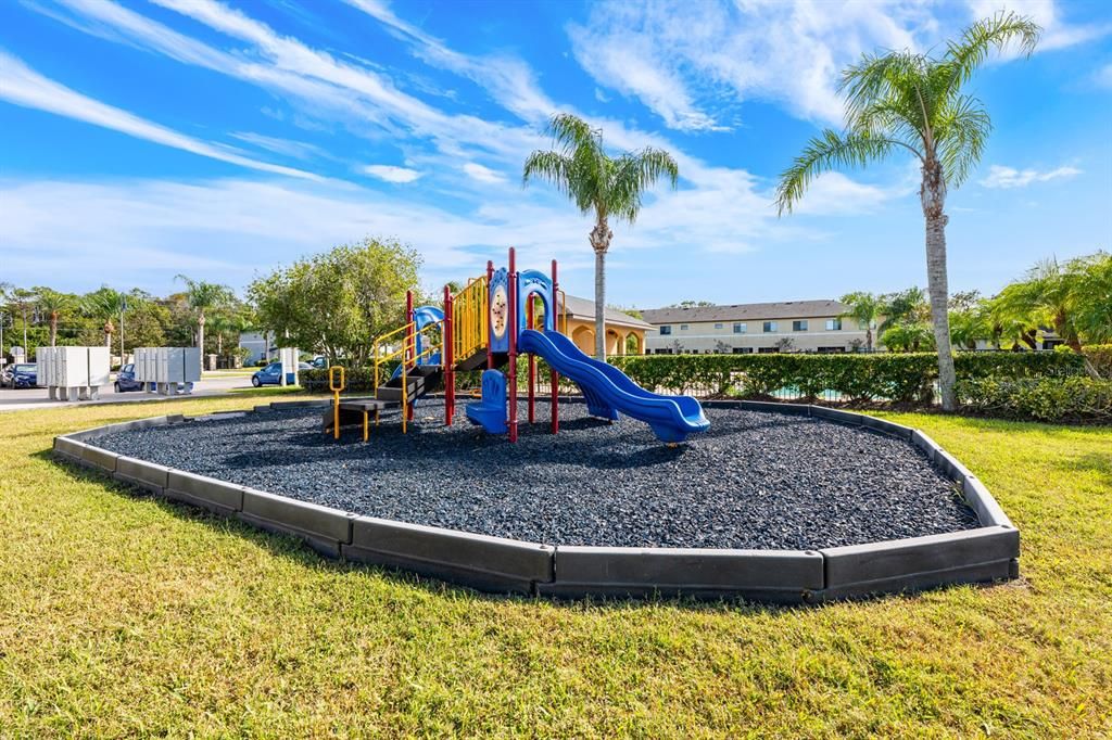 待售: $285,000 (3 贝兹, 2 浴室, 1764 平方英尺)