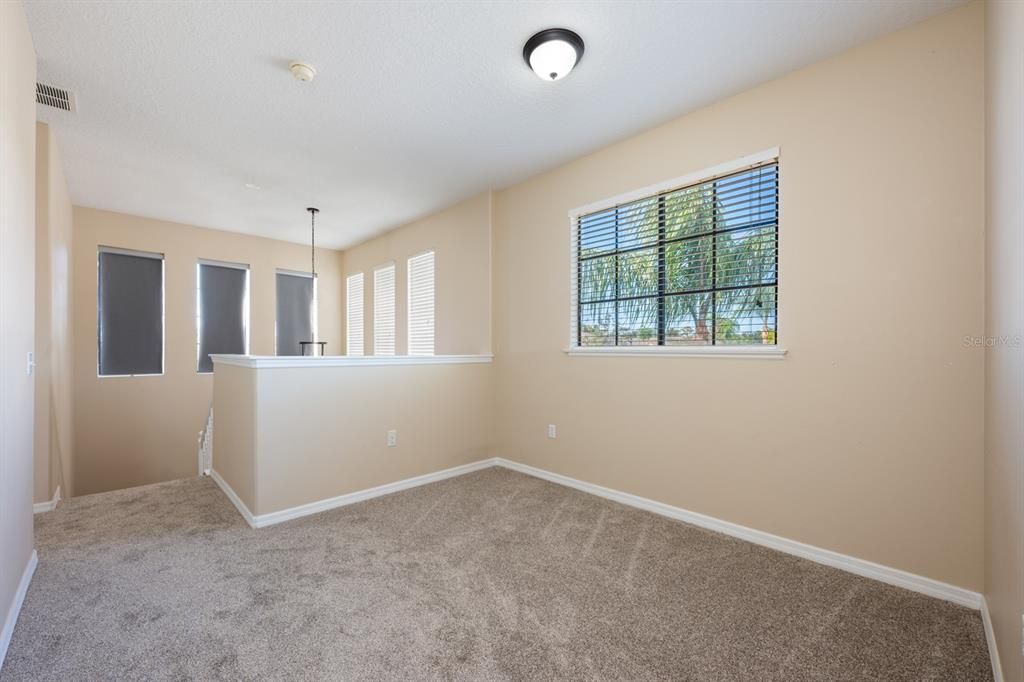 待售: $285,000 (3 贝兹, 2 浴室, 1764 平方英尺)