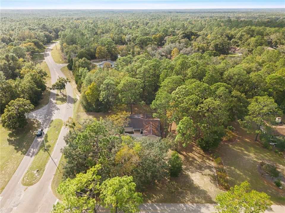 合同活跃: $300,000 (3 贝兹, 2 浴室, 1702 平方英尺)