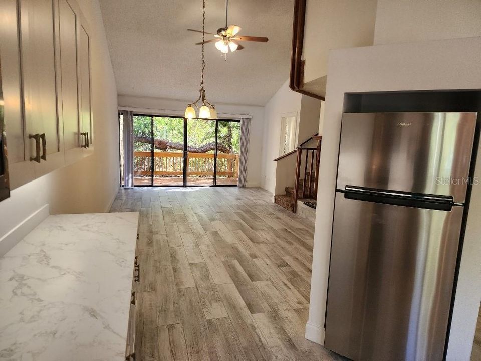 出租: $2,100 (2 贝兹, 2 浴室, 1134 平方英尺)