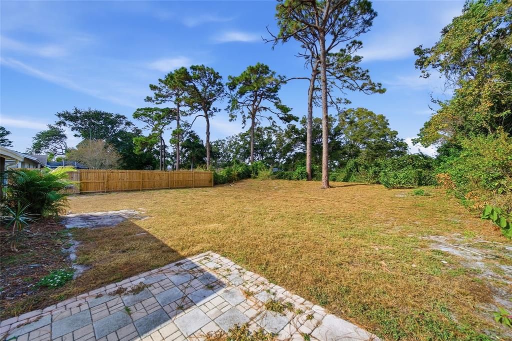 Под контрактом: $435,000 (3 спален, 2 ванн, 1182 Квадратных фут)