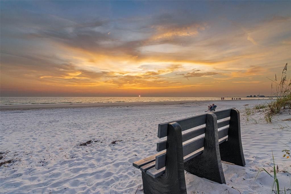 На продажу: $599,000 (3 спален, 2 ванн, 1407 Квадратных фут)