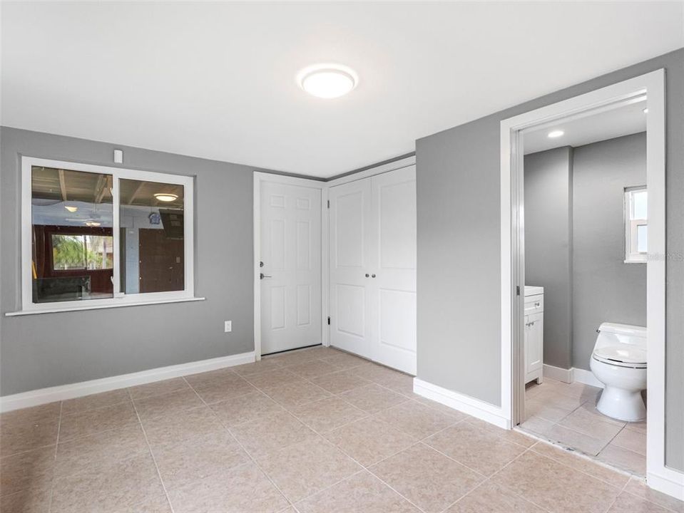 На продажу: $599,000 (3 спален, 2 ванн, 1407 Квадратных фут)