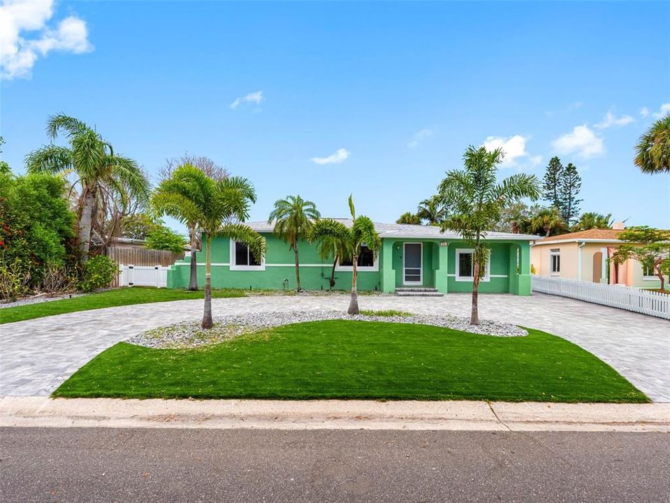 На продажу: $599,000 (3 спален, 2 ванн, 1407 Квадратных фут)