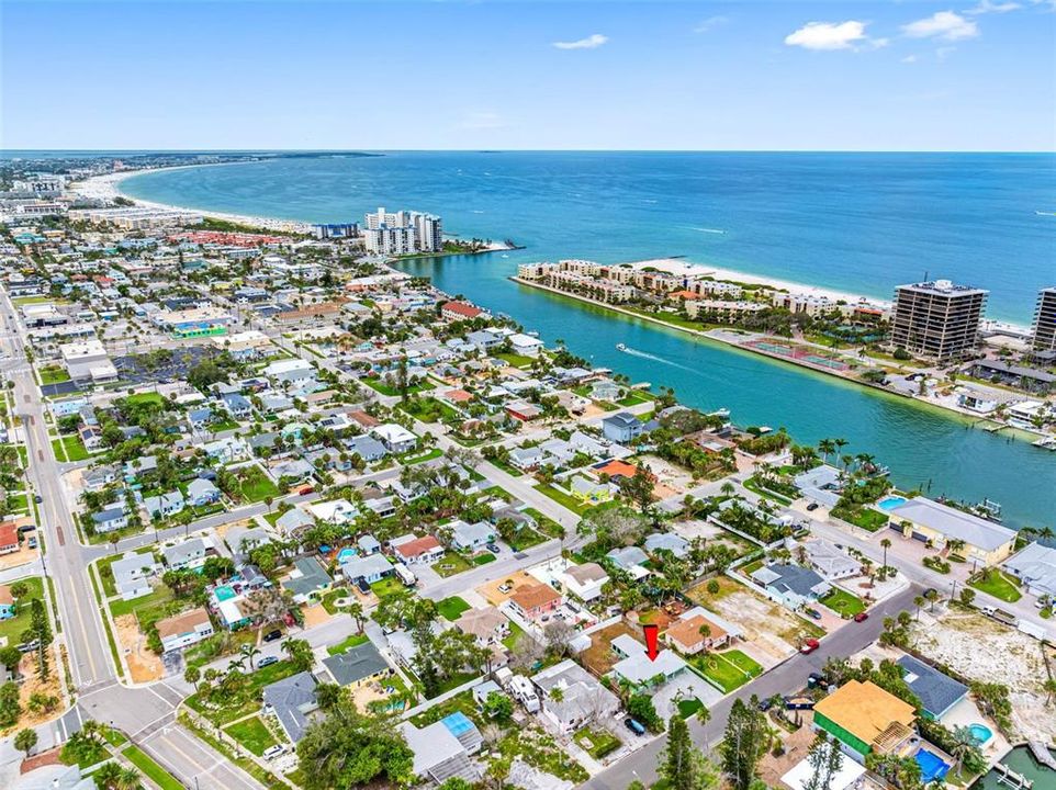 На продажу: $599,000 (3 спален, 2 ванн, 1407 Квадратных фут)