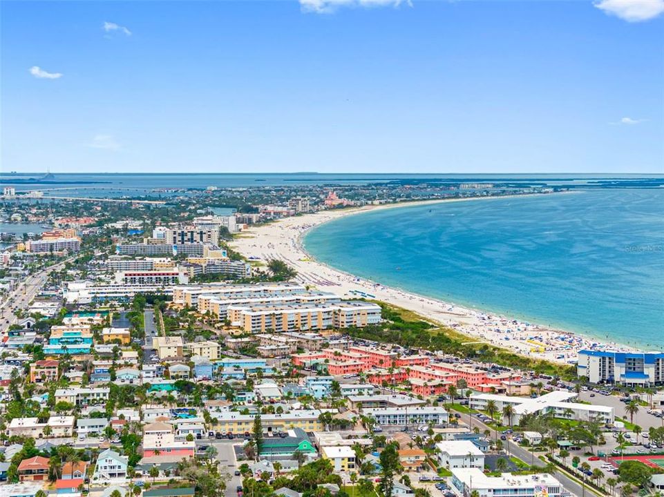 На продажу: $599,000 (3 спален, 2 ванн, 1407 Квадратных фут)