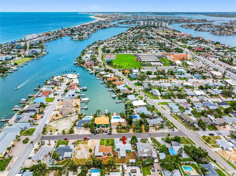 На продажу: $599,000 (3 спален, 2 ванн, 1407 Квадратных фут)