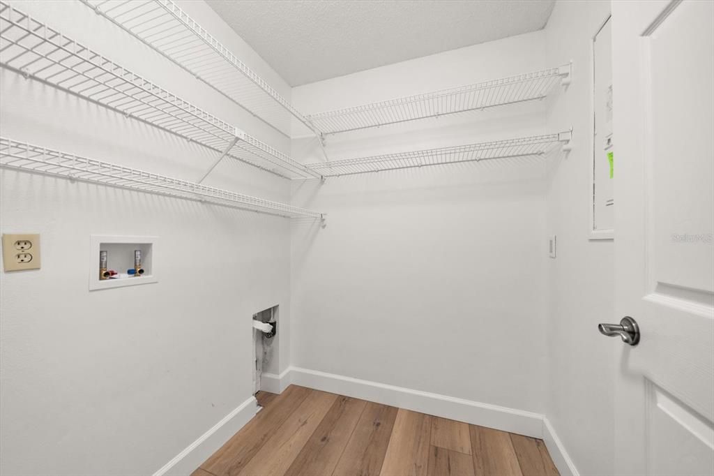 En Venta: $550,000 (3 camas, 2 baños, 2013 Pies cuadrados)