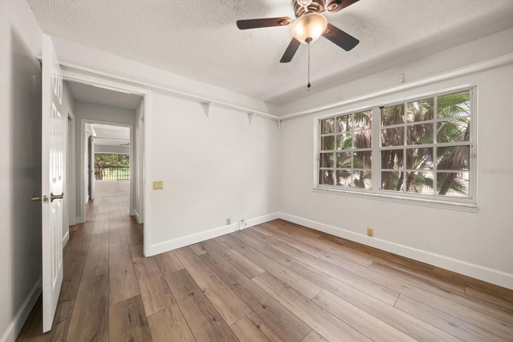 En Venta: $550,000 (3 camas, 2 baños, 2013 Pies cuadrados)