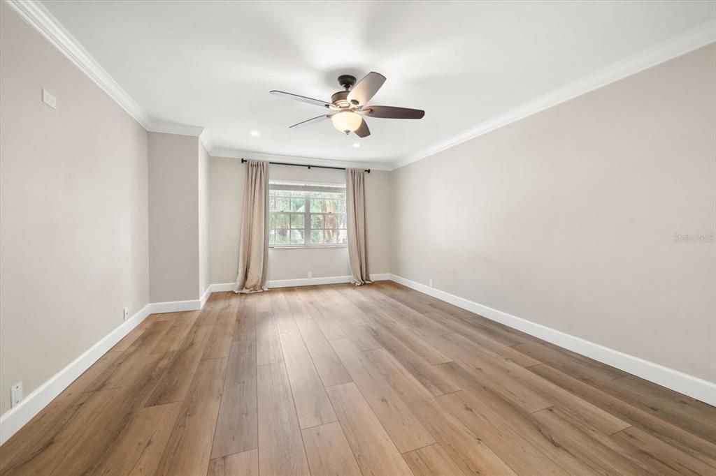 En Venta: $550,000 (3 camas, 2 baños, 2013 Pies cuadrados)