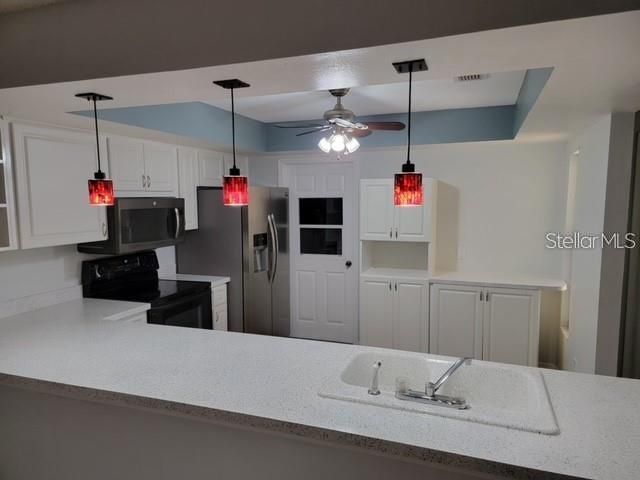 合同活跃: $1,750 (2 贝兹, 2 浴室, 1166 平方英尺)