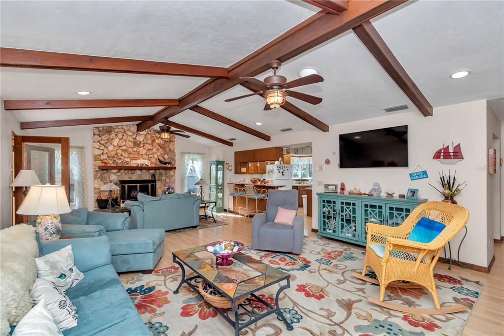 For Sale: $420,000 (3 beds, 2 baths, 2424 Square Feet)