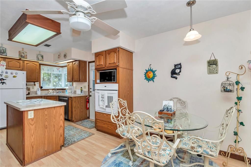 For Sale: $420,000 (3 beds, 2 baths, 2424 Square Feet)