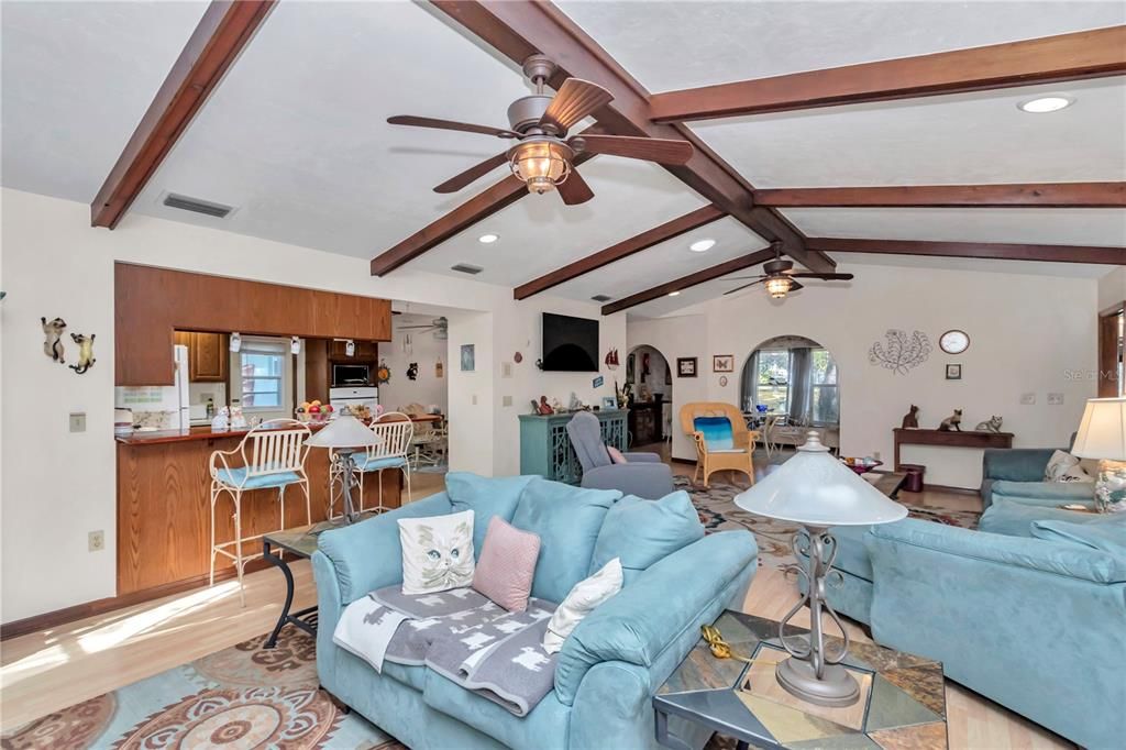 For Sale: $420,000 (3 beds, 2 baths, 2424 Square Feet)