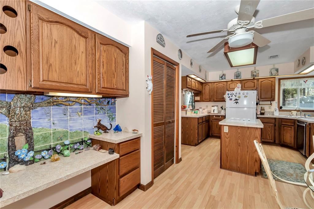 For Sale: $420,000 (3 beds, 2 baths, 2424 Square Feet)