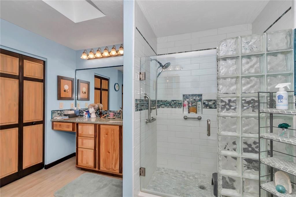 For Sale: $420,000 (3 beds, 2 baths, 2424 Square Feet)