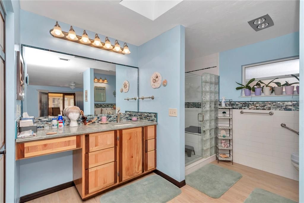 For Sale: $420,000 (3 beds, 2 baths, 2424 Square Feet)