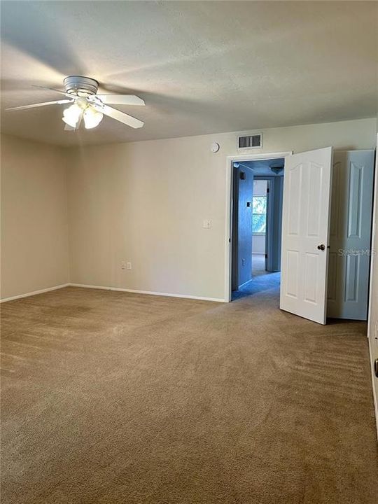 For Rent: $1,575 (4 beds, 2 baths, 1638 Square Feet)