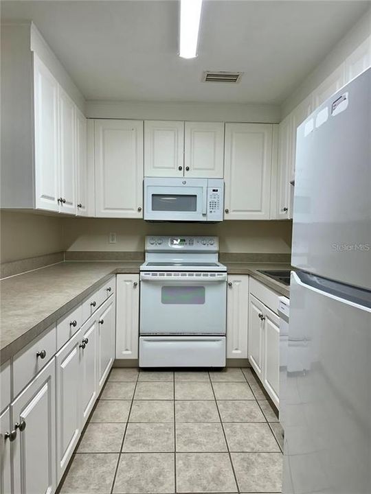 For Rent: $1,575 (4 beds, 2 baths, 1638 Square Feet)