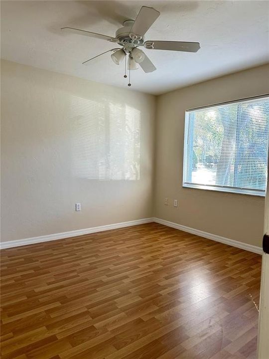 For Rent: $1,575 (4 beds, 2 baths, 1638 Square Feet)