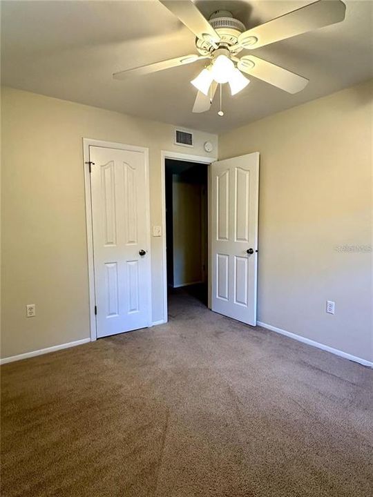 For Rent: $1,575 (4 beds, 2 baths, 1638 Square Feet)
