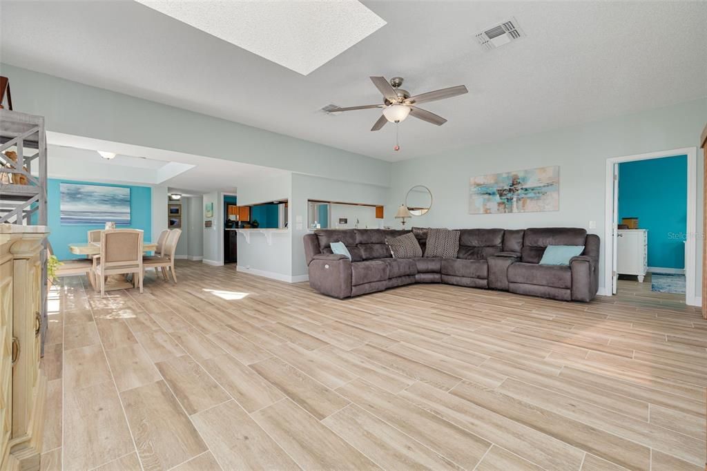 For Sale: $849,900 (3 beds, 2 baths, 2220 Square Feet)