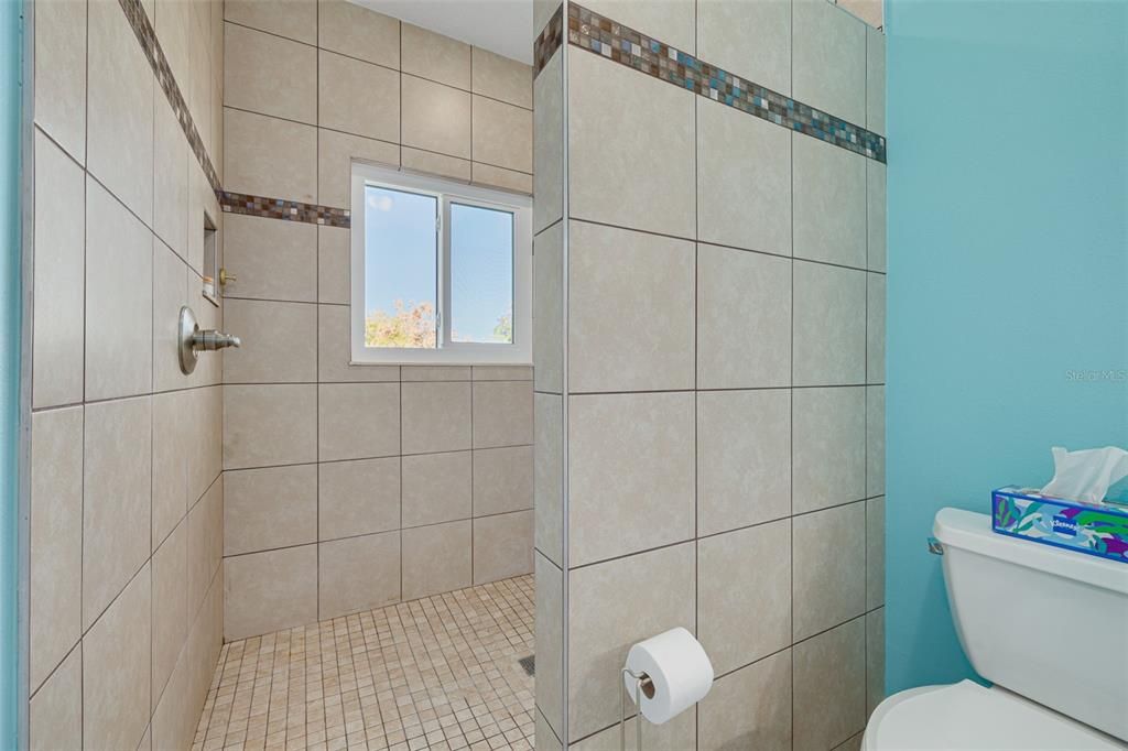 For Sale: $849,900 (3 beds, 2 baths, 2220 Square Feet)