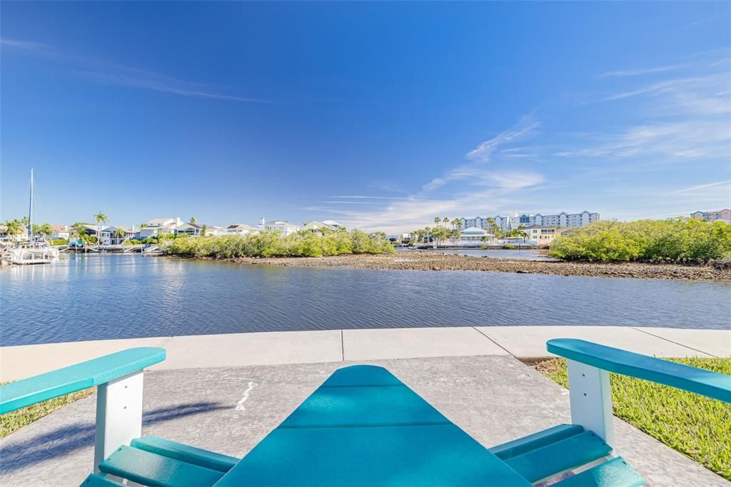 For Sale: $849,900 (3 beds, 2 baths, 2220 Square Feet)