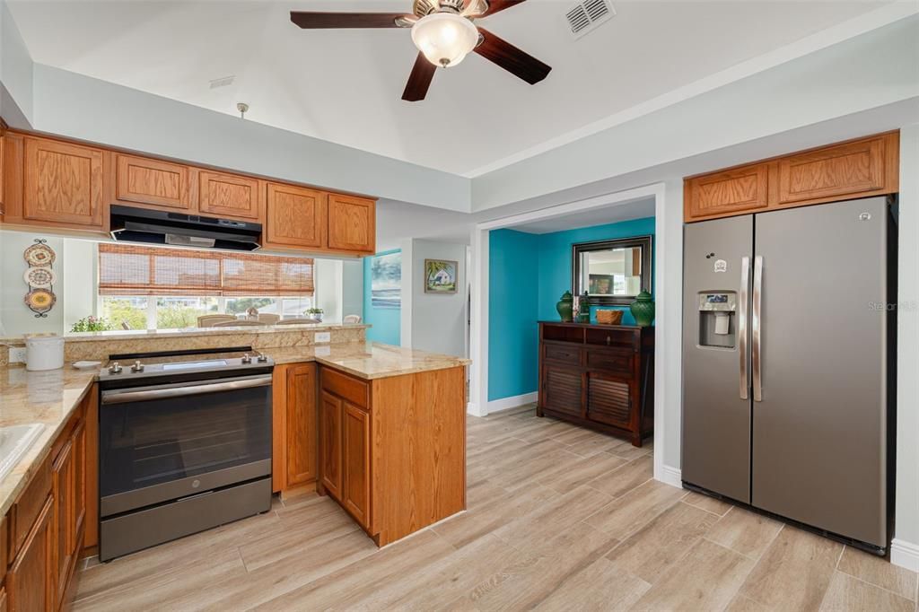 For Sale: $849,900 (3 beds, 2 baths, 2220 Square Feet)