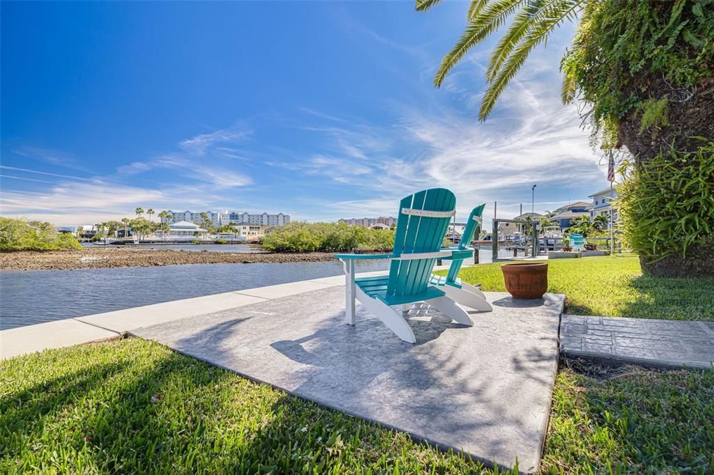 For Sale: $849,900 (3 beds, 2 baths, 2220 Square Feet)