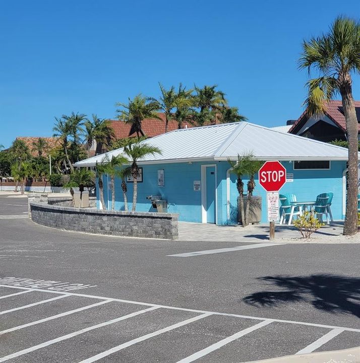 For Sale: $849,900 (3 beds, 2 baths, 2220 Square Feet)