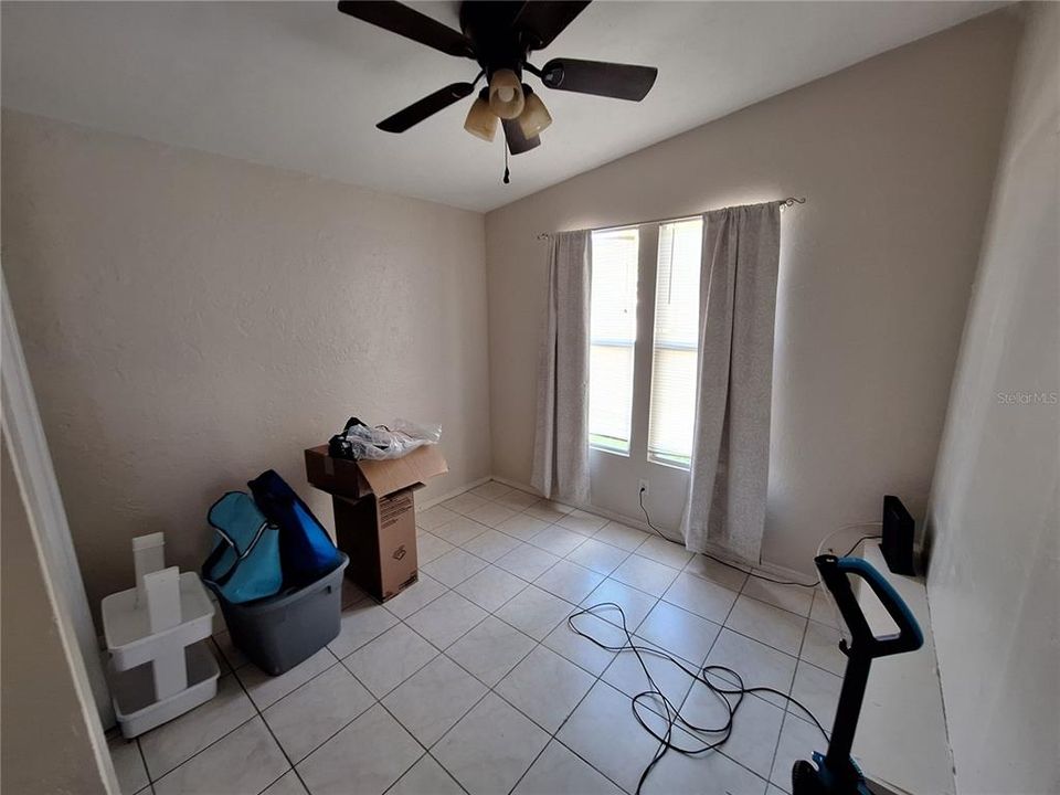 For Rent: $1,475 (2 beds, 1 baths, 678 Square Feet)